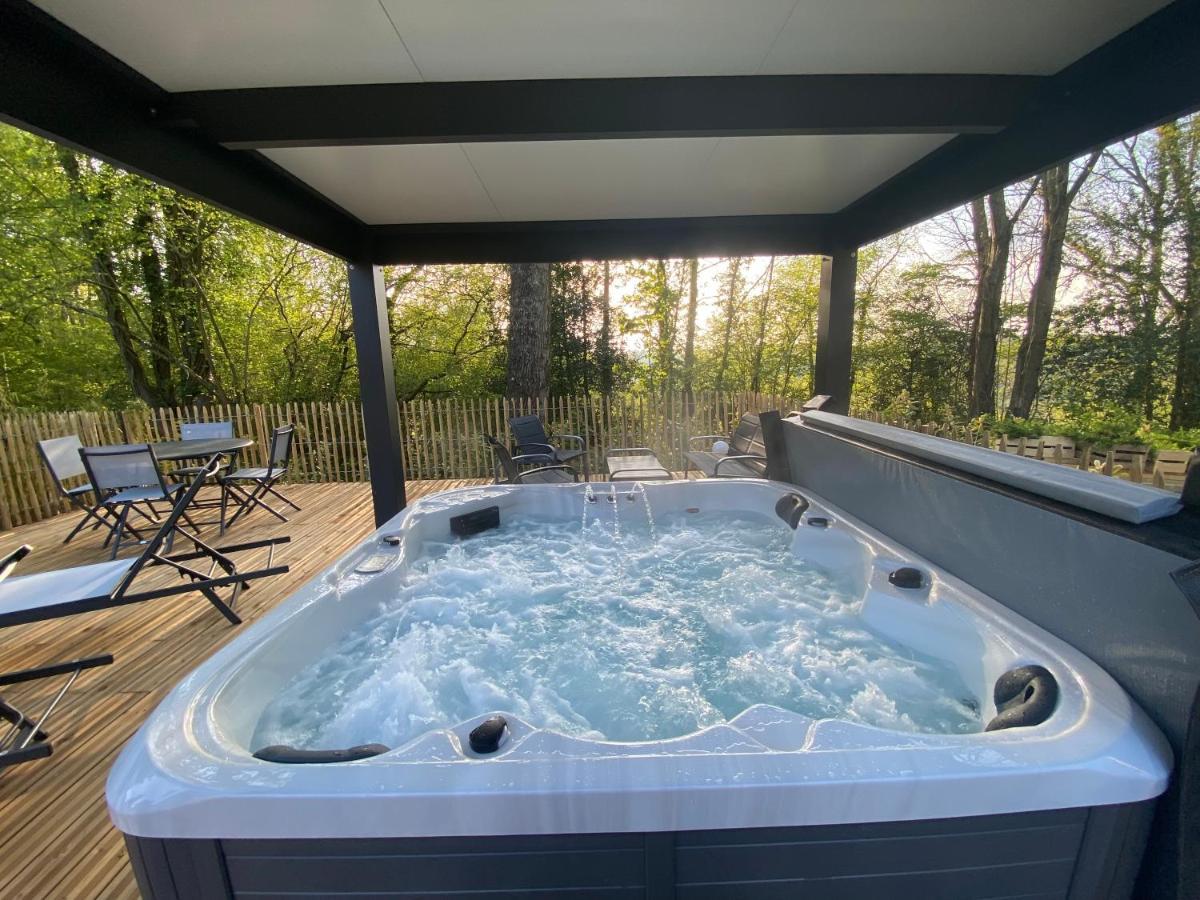 Domaine Du Gros Chene - Terrasses Avec Jacuzzis Privatifs Apartamento Ablon Exterior foto