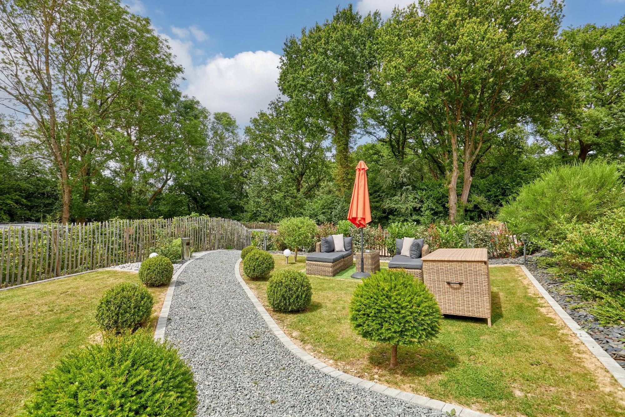 Domaine Du Gros Chene - Terrasses Avec Jacuzzis Privatifs Apartamento Ablon Exterior foto