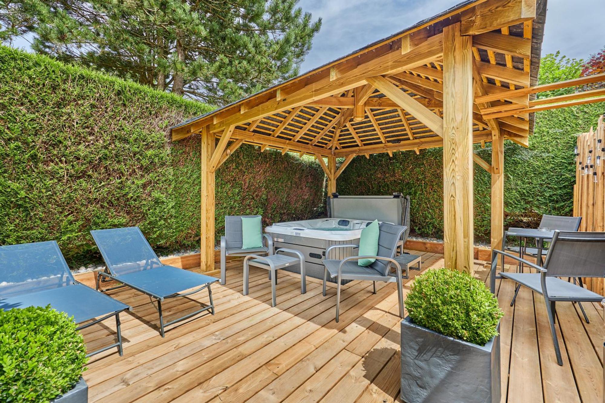 Domaine Du Gros Chene - Terrasses Avec Jacuzzis Privatifs Apartamento Ablon Exterior foto